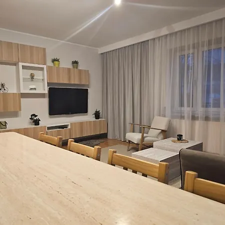 Rema W Centrum Apartzakop דירה