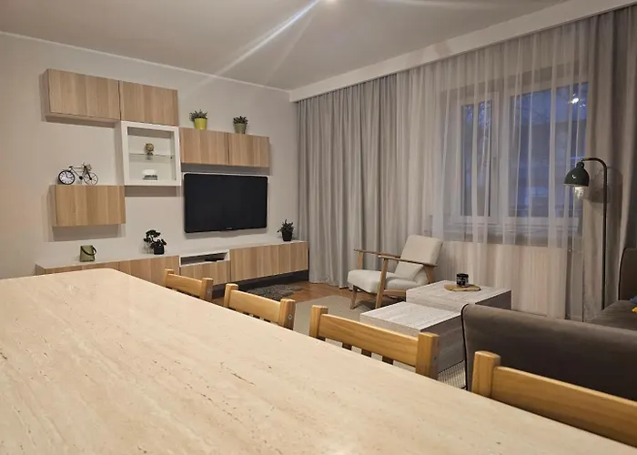 Rema W Centrum Apartzakop شقة